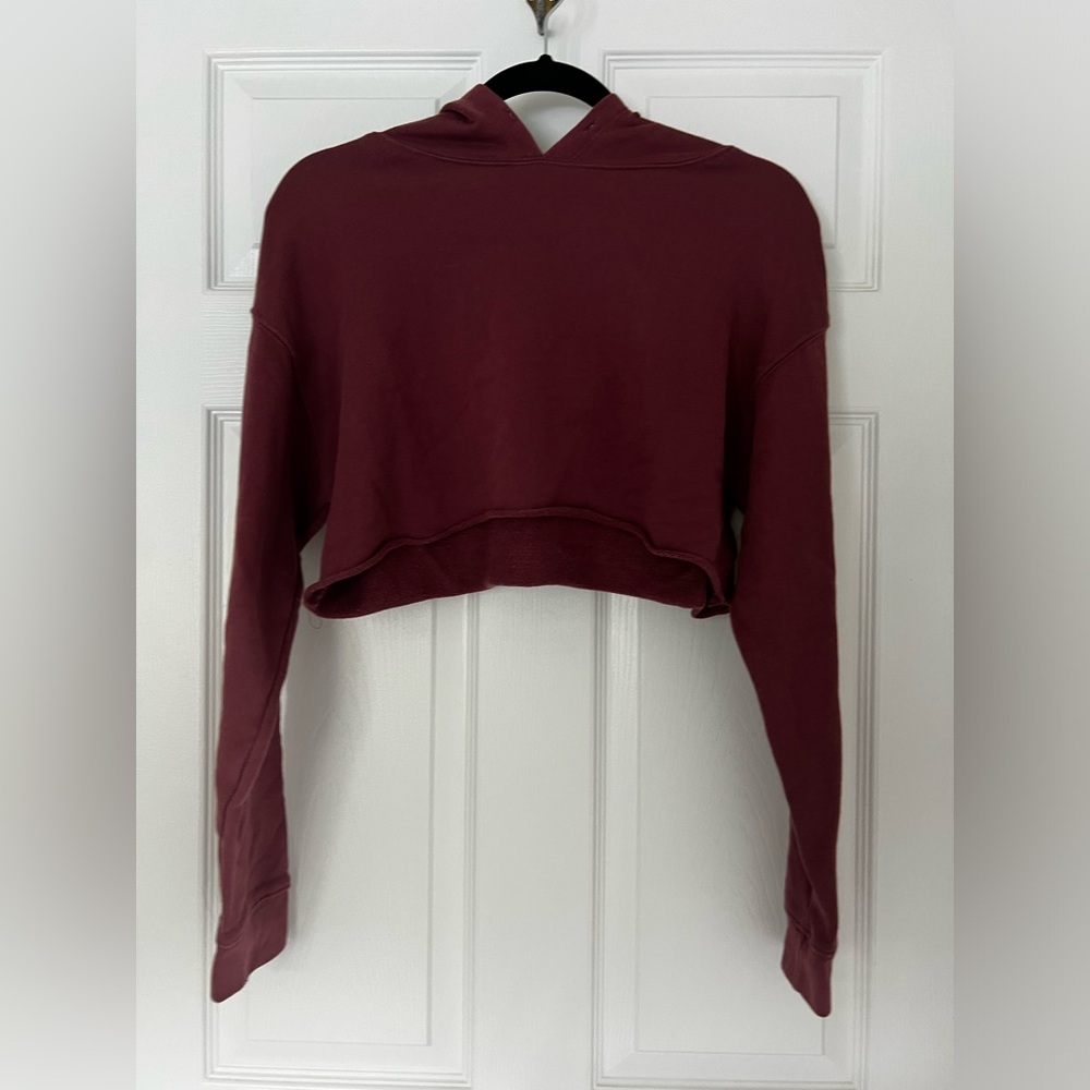 Cropped sweatshirt with good moon and sun accent. Very comfy size small